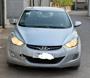 Hyundai Elantra 2013 Silver