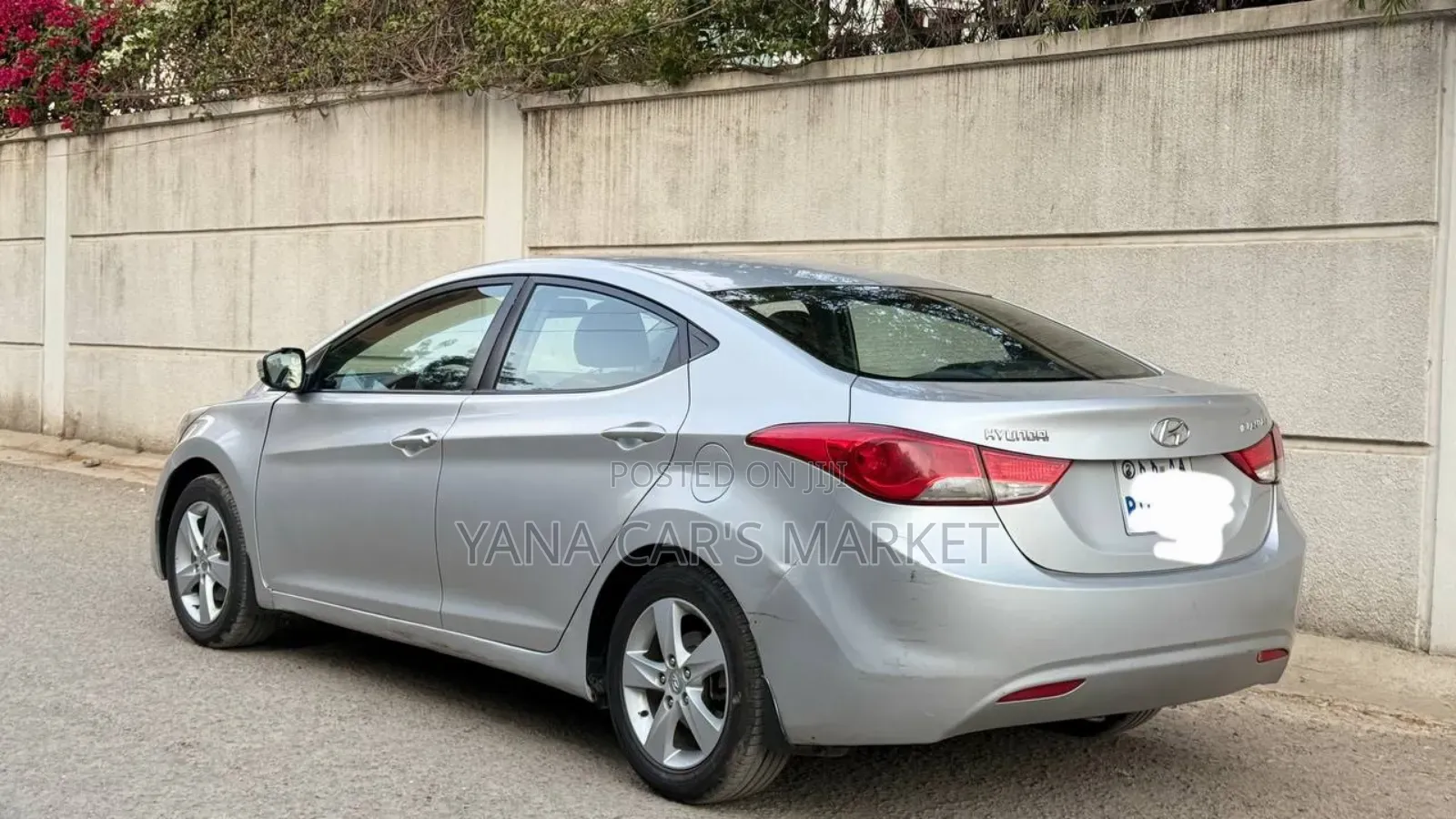 Hyundai Elantra 2013 Silver