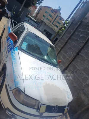 Volkswagen Polo 2002 White