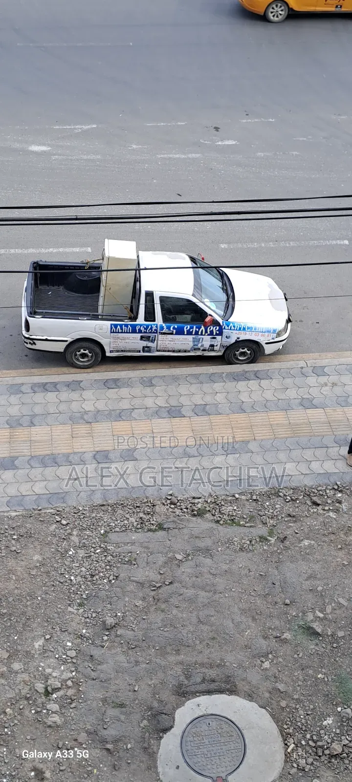 Volkswagen Polo 2002 White