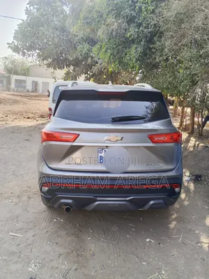 Chevrolet Captiva 2021 Silver