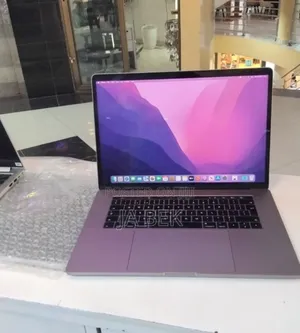 New Laptop Apple MacBook Pro 2017 16GB Intel Core i7 SSD 512GB
