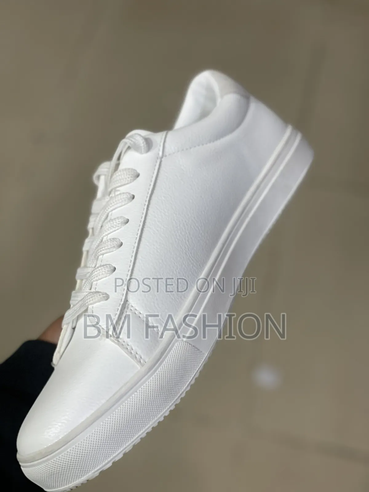 Zara Men's All White Textured Leather Low-Top Sneakers