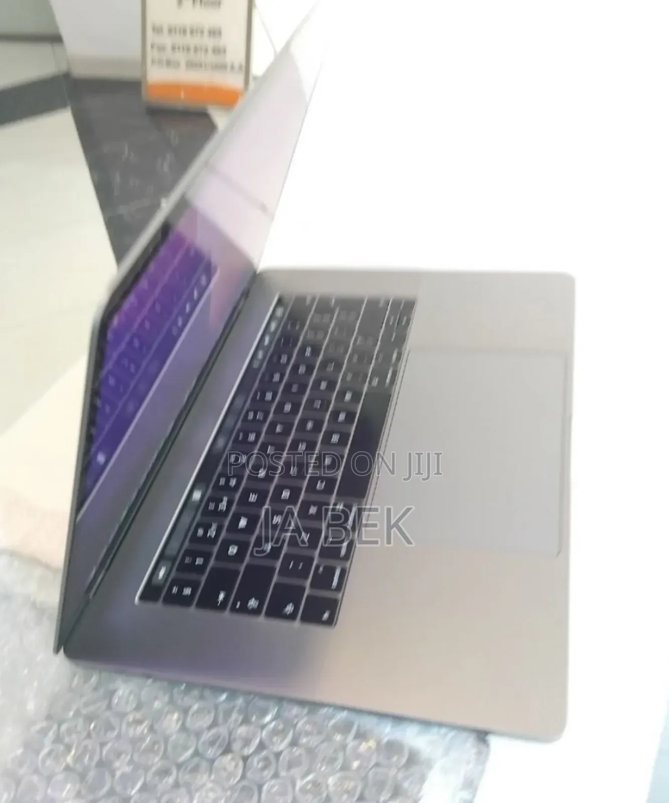 New Laptop Apple MacBook Pro 2017 16GB Intel Core i7 SSD 512GB