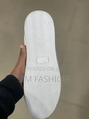 Zara Men's All White Textured Leather Low-Top Sneakers