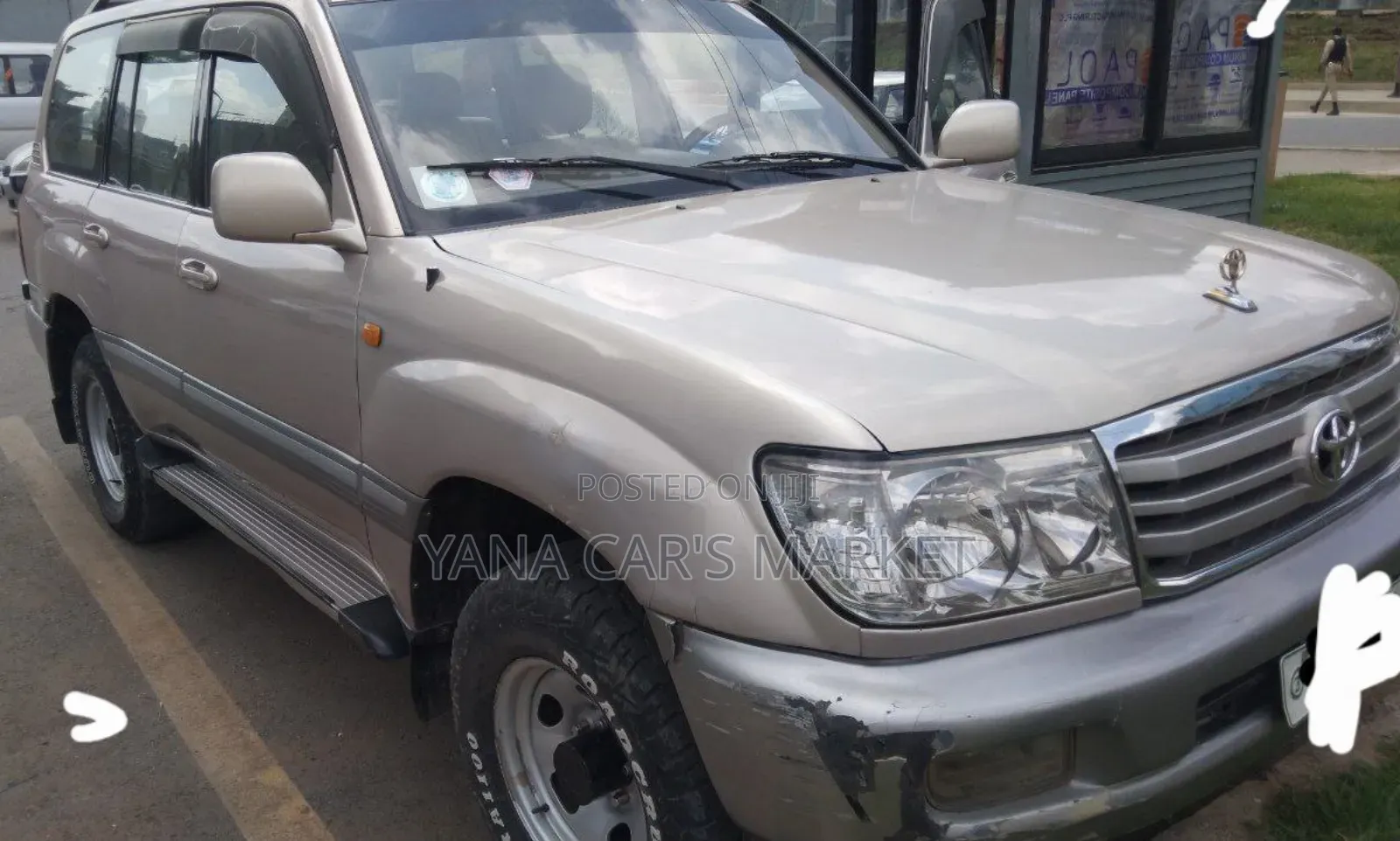 Toyota Land Cruiser 2004 Gold