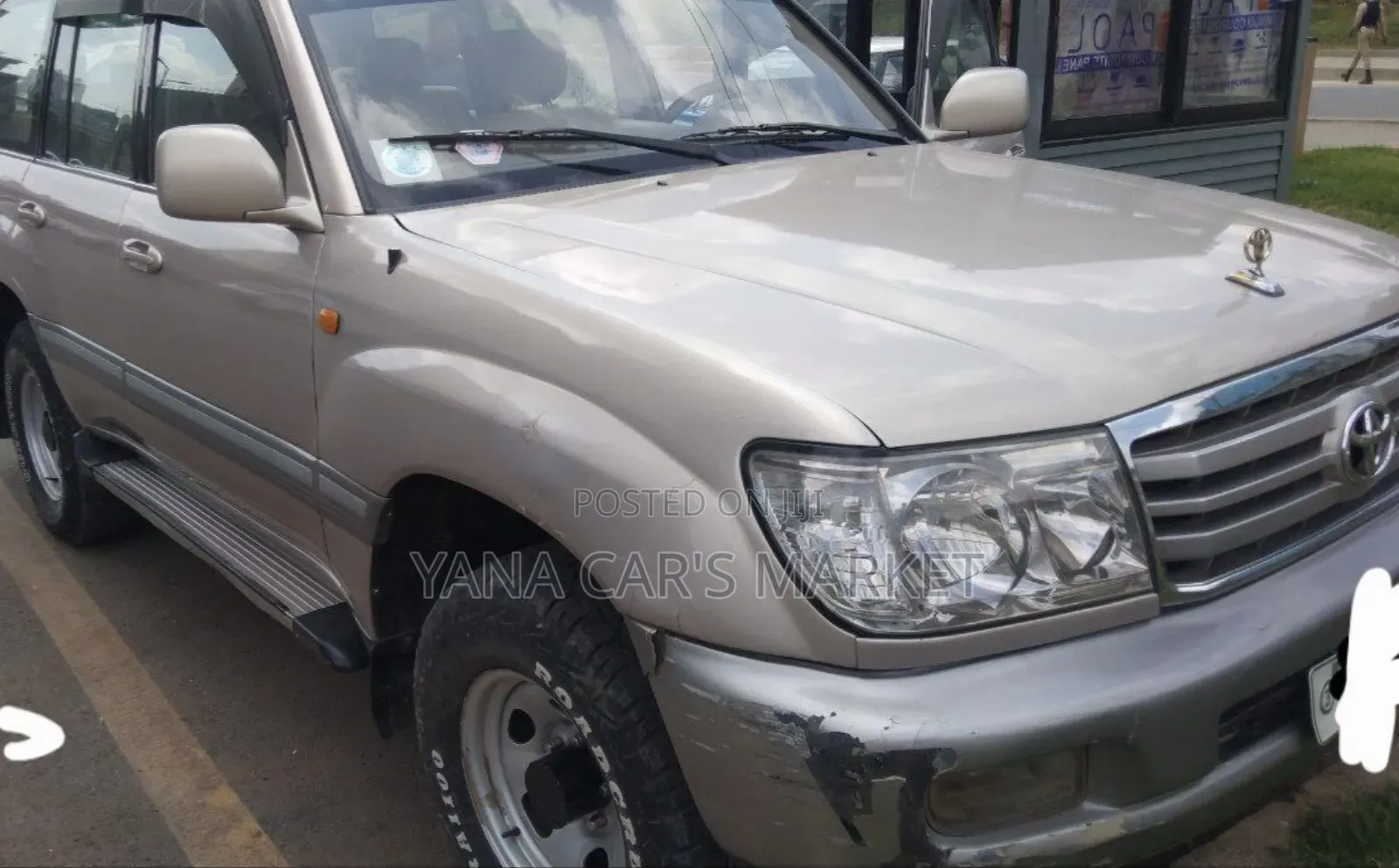 Toyota Land Cruiser 2004 Gold