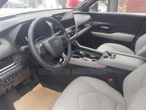 Toyota Grand Highlander Hybrid 2024 Burgundy