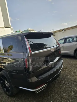 Cadillac Escalade 2021 Gold