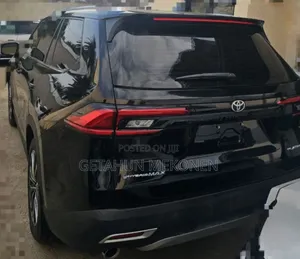 Toyota Grand Highlander Hybrid 2024 Black