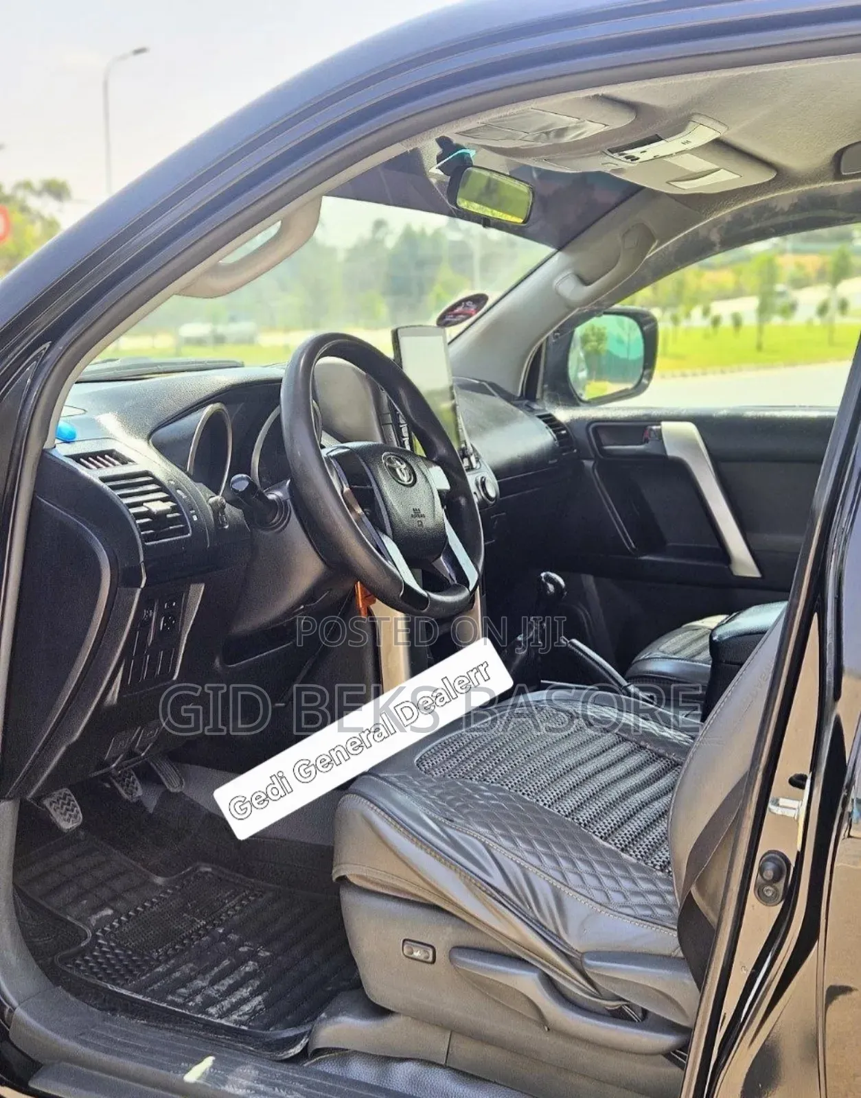 Toyota Land Cruiser Prado 2011 Black