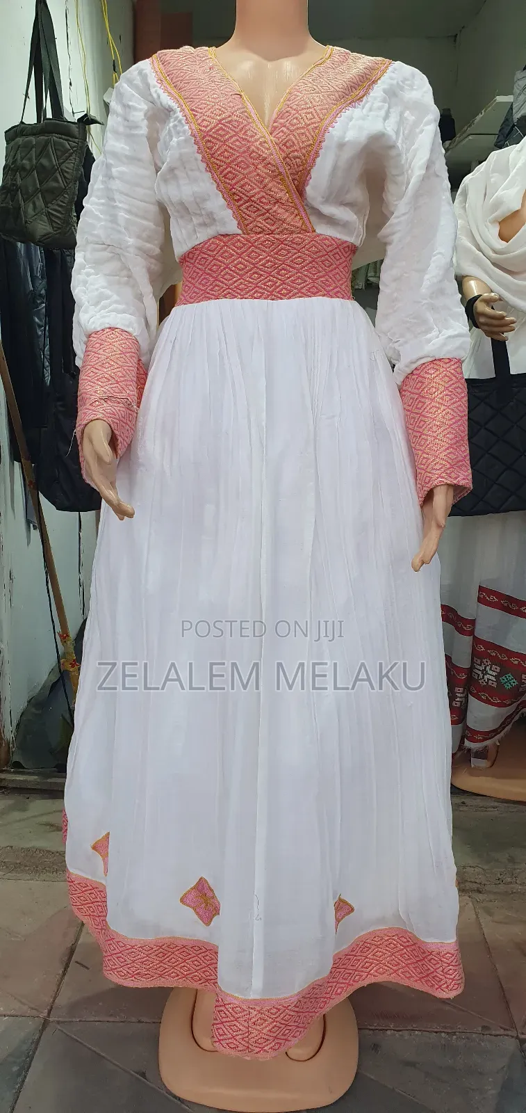 ሃበሻ ቀሚስ እሚሸጥ