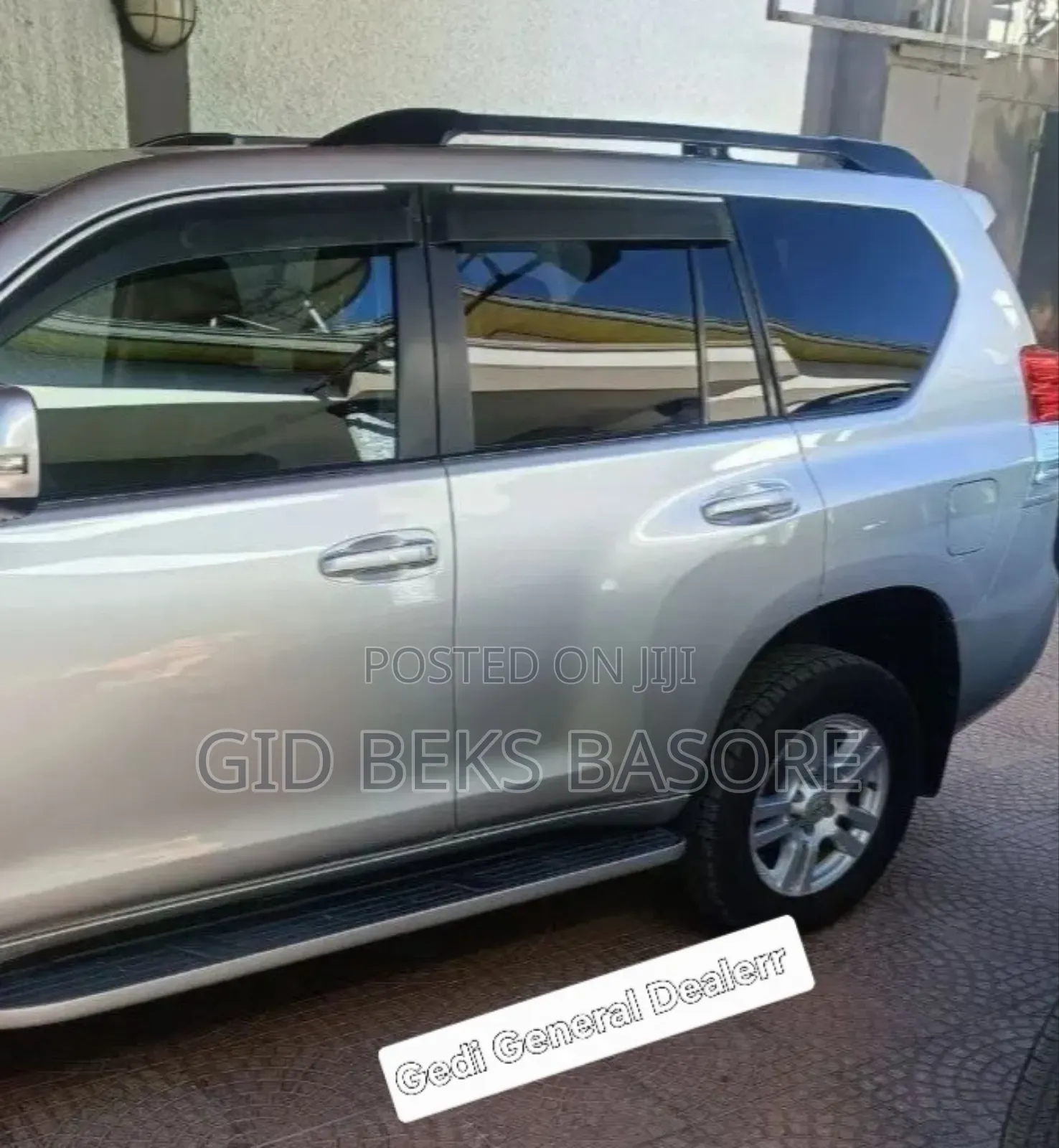 Toyota Land Cruiser Prado 2012 Silver