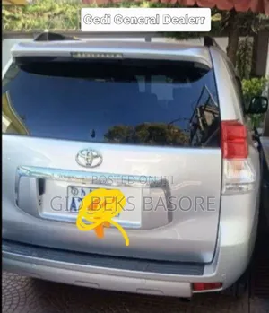 Toyota Land Cruiser Prado 2012 Silver