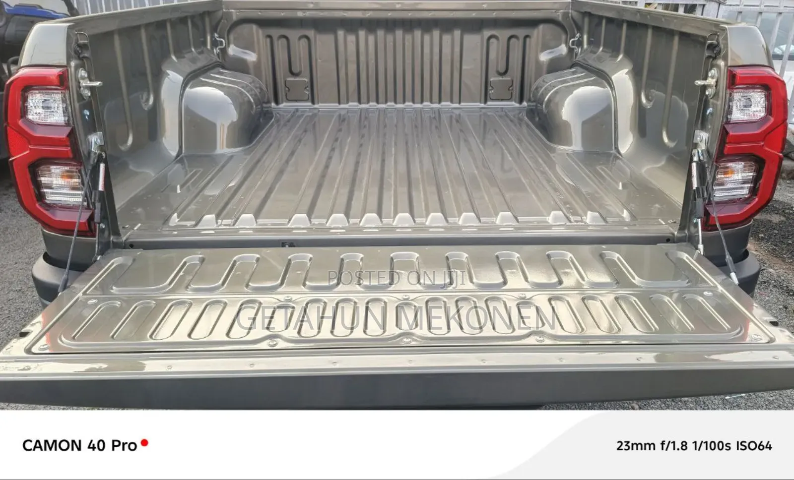 New Toyota Hilux 2025 Gray