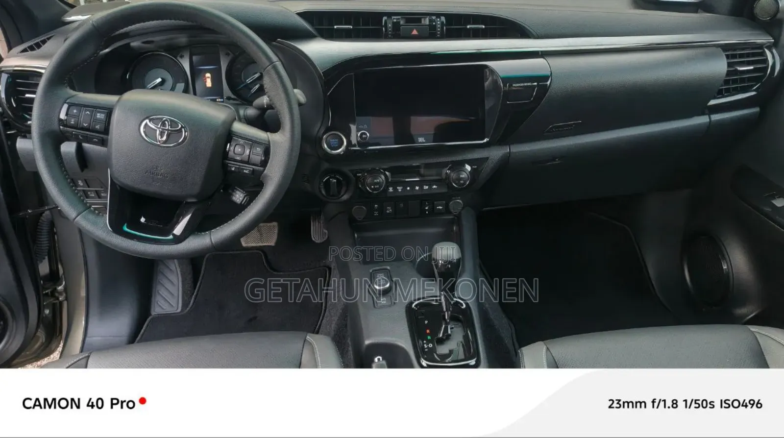 New Toyota Hilux 2025 Gray