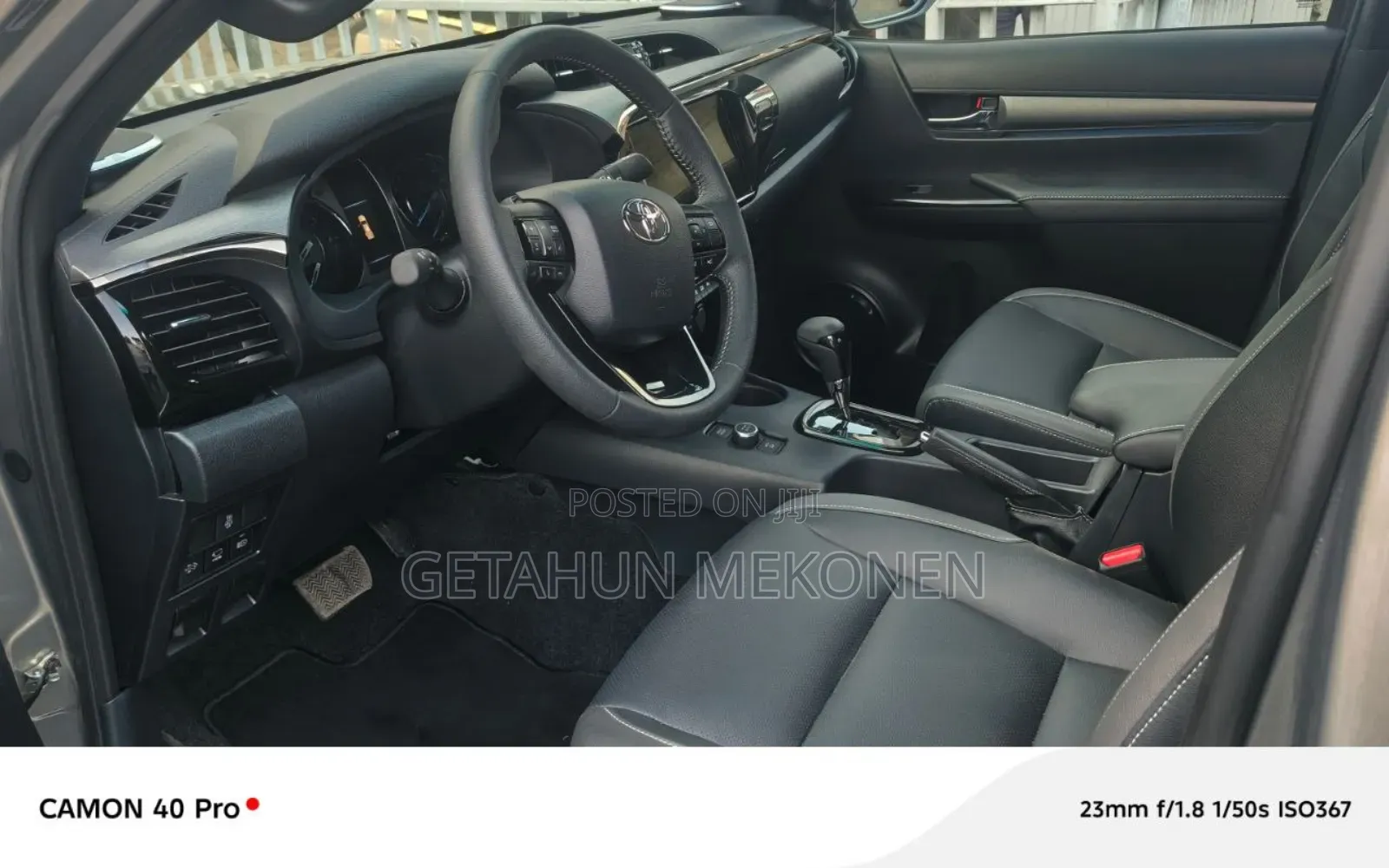 New Toyota Hilux 2025 Gray