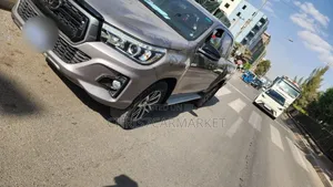 Toyota Hilux Revo Double Cab Deisel 2.4 RWD 2019 Gray
