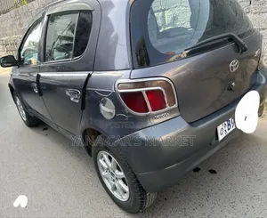 Toyota Yaris 2001 Silver