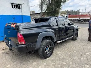 Toyota Tacoma 2011 Black