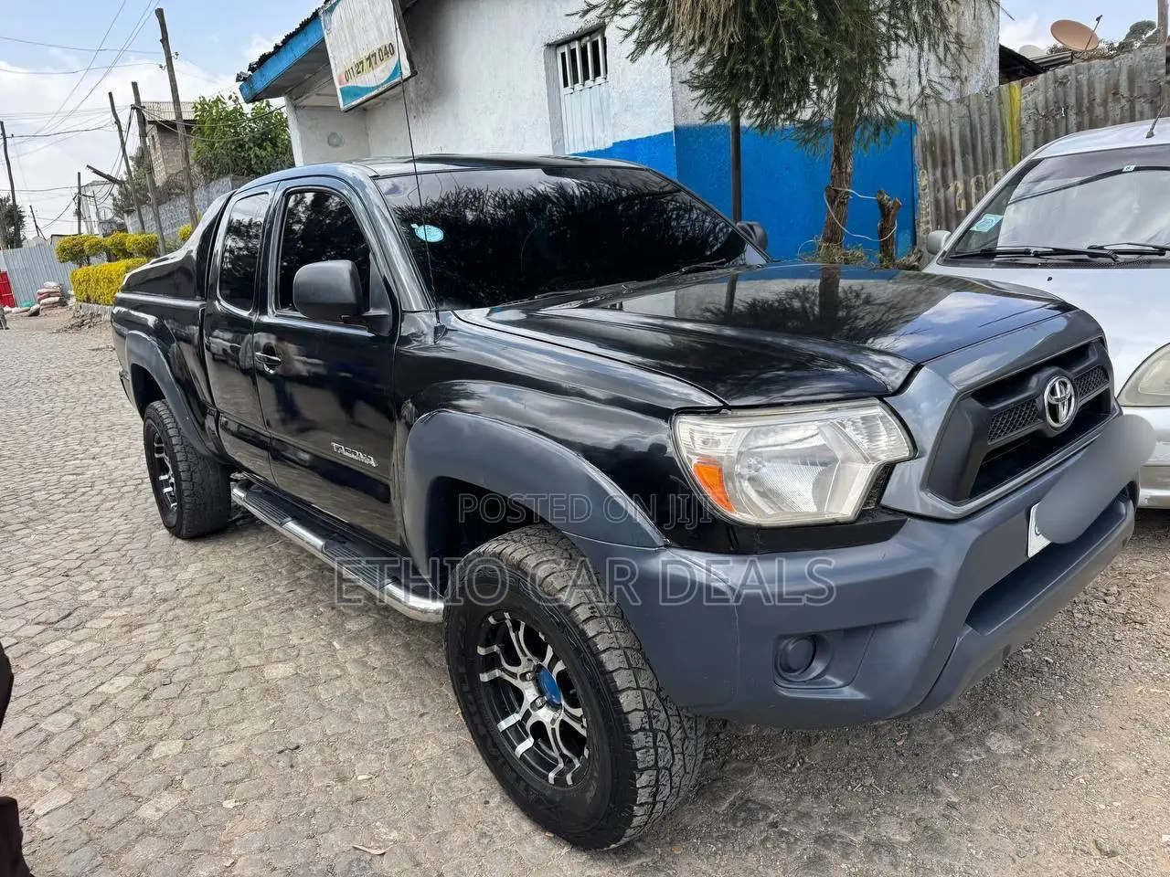 Toyota Tacoma 2011 Black