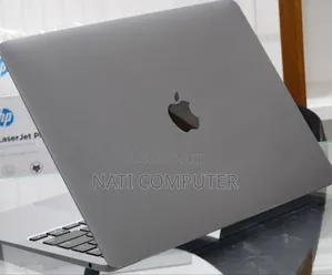 New Laptop Apple MacBook Pro M1 8GB Intel Core i3 SSD 256GB