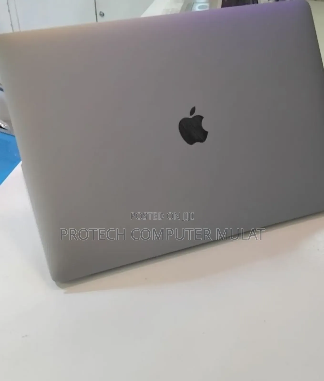 New Laptop Apple MacBook Pro 2017 16GB Intel Core i7 SSD 512GB