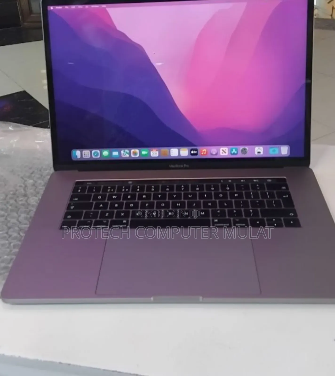New Laptop Apple MacBook Pro 2017 16GB Intel Core i7 SSD 512GB