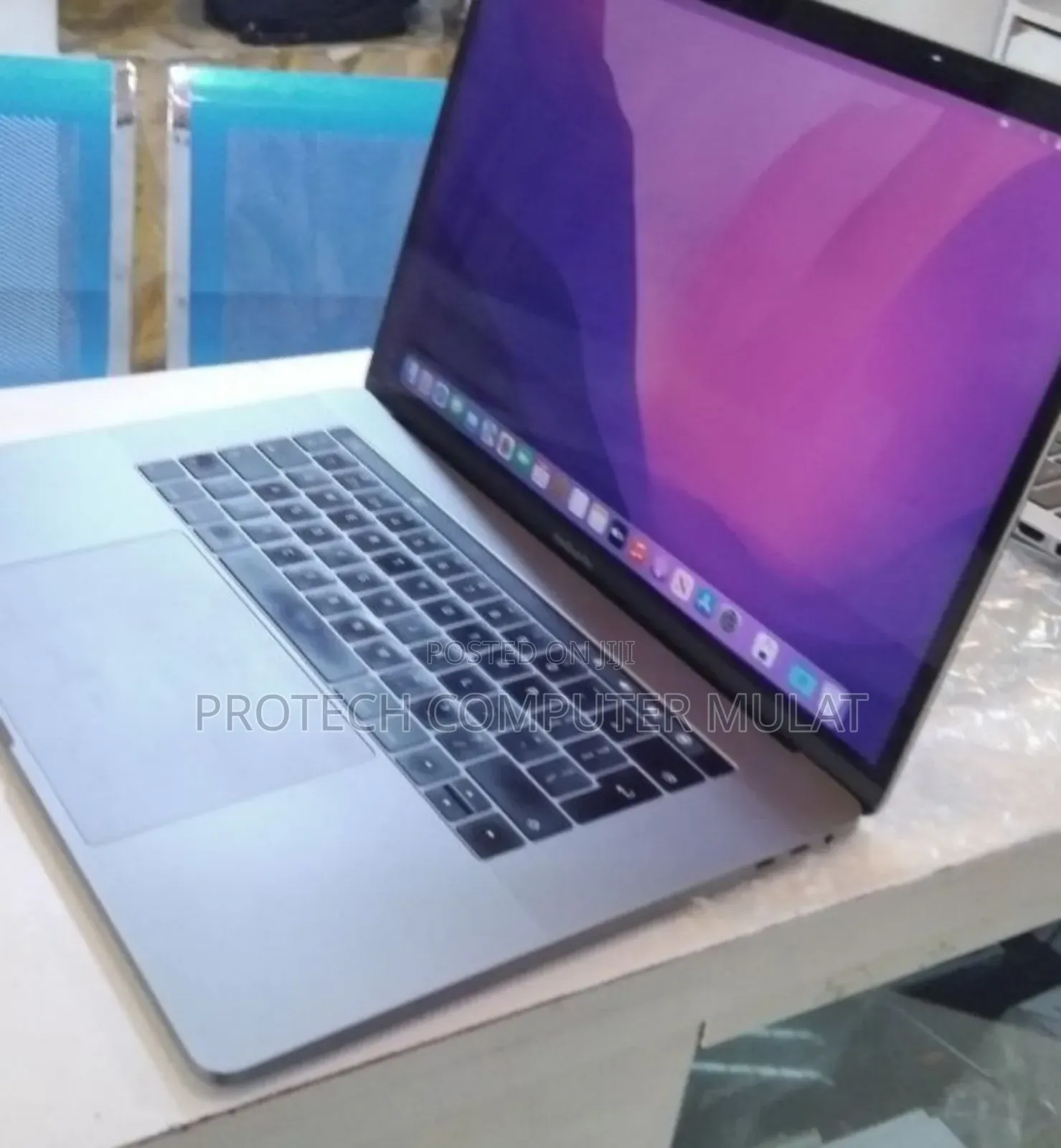 New Laptop Apple MacBook Pro 2017 16GB Intel Core i7 SSD 512GB