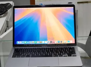 New Laptop Apple MacBook 2020 8GB Intel Core 3 SSD 256GB
