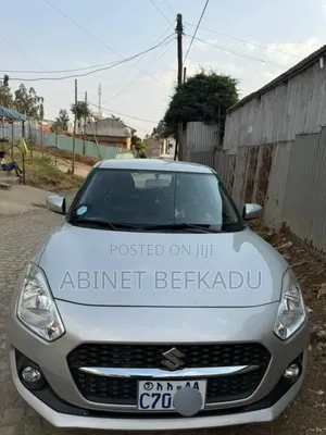 Suzuki Swift 2022 Silver