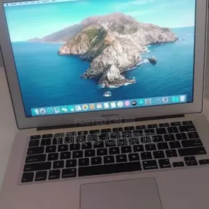 New Laptop Apple MacBook 4GB Intel Core i5 SSD 256GB