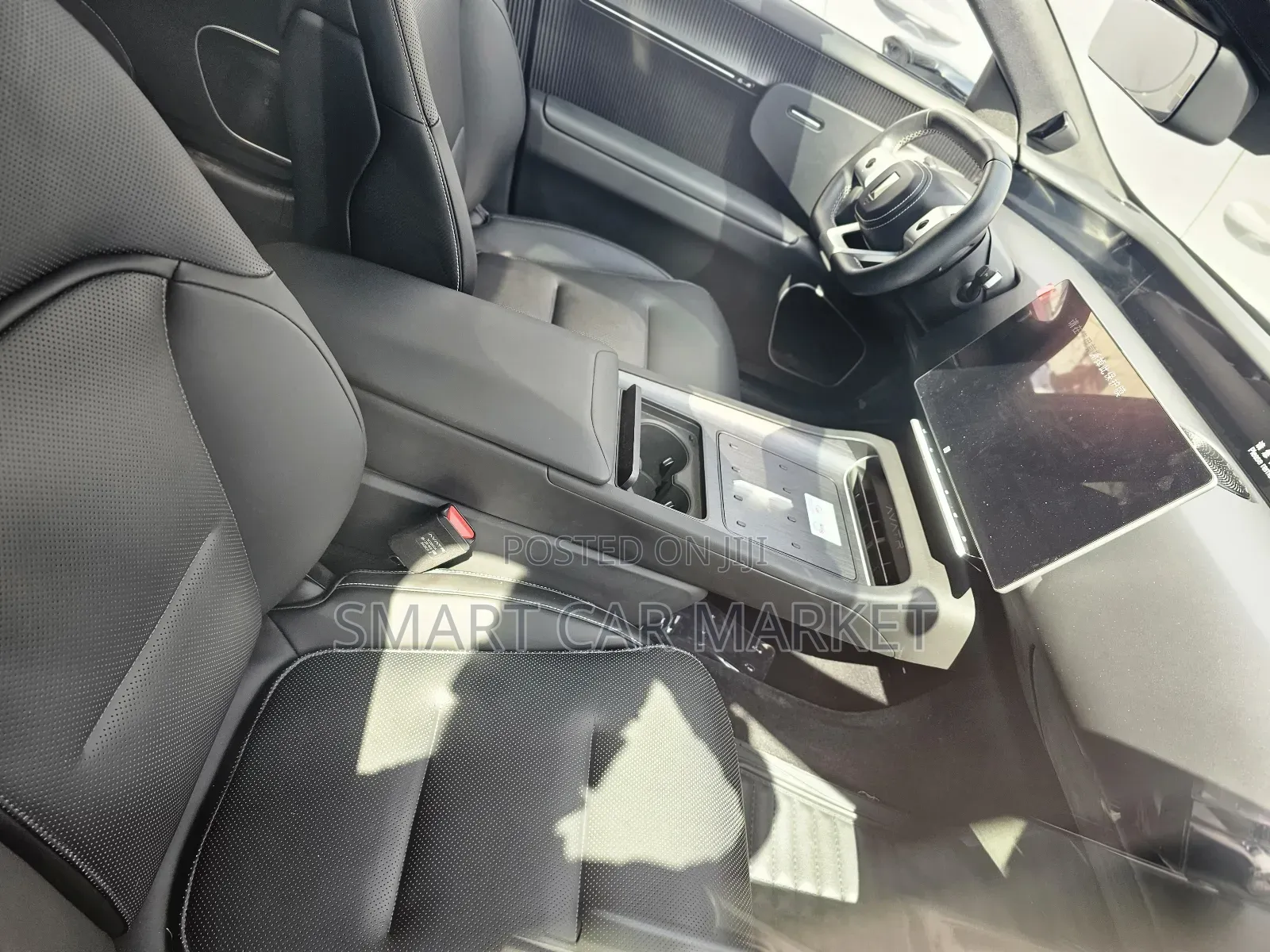 New Avatr 12 2025 White