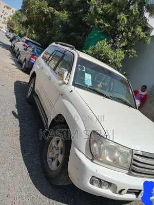 Toyota Land Cruiser HDJ 100 2002 White