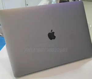 New Laptop Apple MacBook Pro 2017 16GB Intel Core i7 SSD 512GB