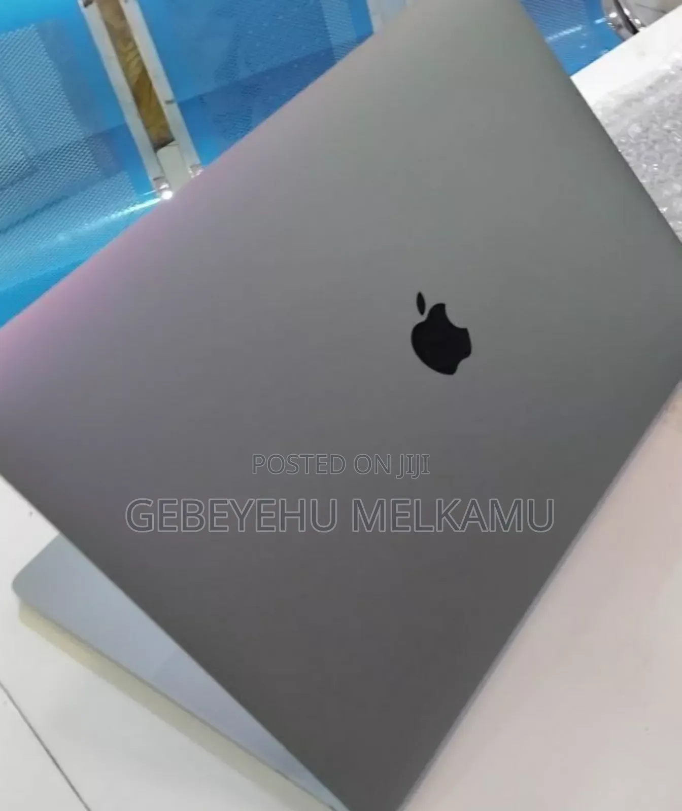 New Laptop Apple MacBook Pro 2017 16GB Intel Core i7 SSD 512GB