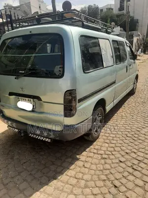 11 Seat Dolphin 2l for Rent With Driver