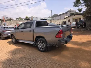 Toyota Hilux Revo Double Cab Deisel 2.4 AWD 2020 Brown