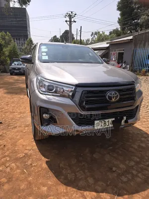 Toyota Hilux Revo Double Cab Deisel 2.4 AWD 2020 Brown