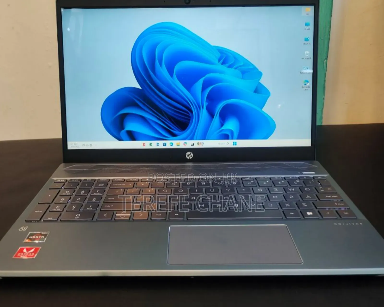 New Laptop HP Pavilion 15 8GB AMD Ryzen 5 SSD 512GB
