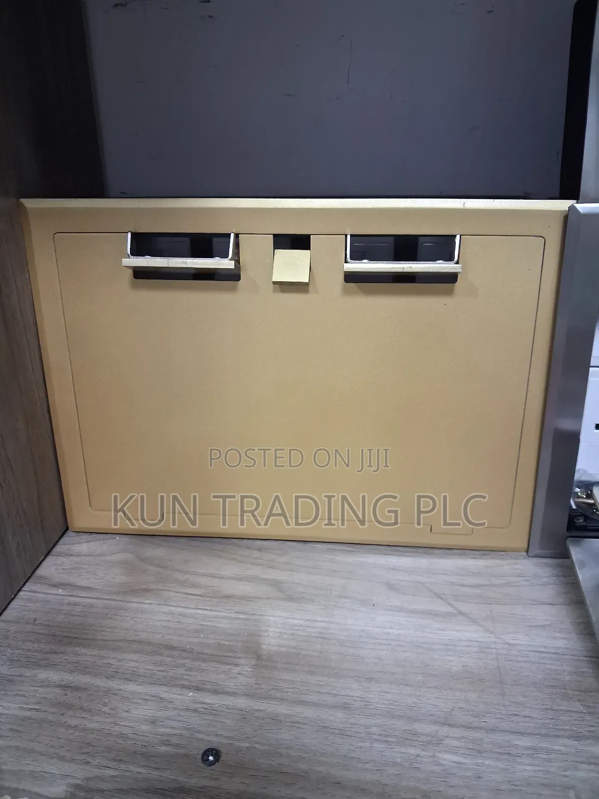 Floor Box 8data +8socket