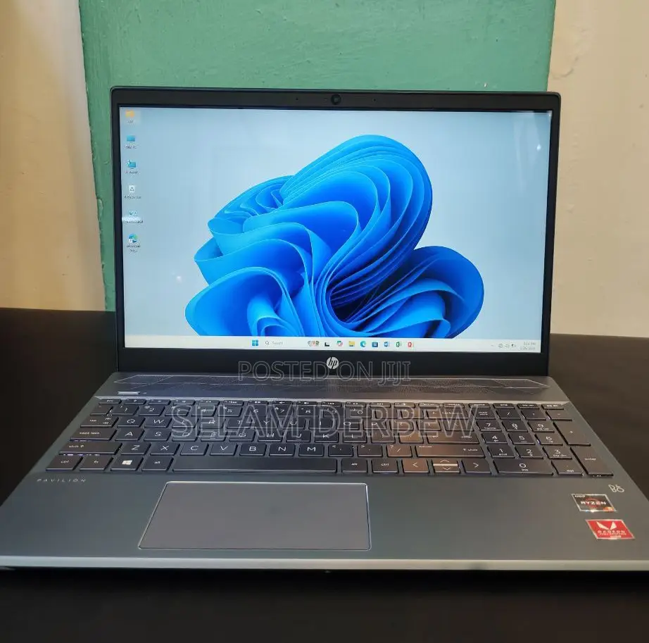 New Laptop HP Pavilion 15 8GB AMD Ryzen 5 SSD 512GB