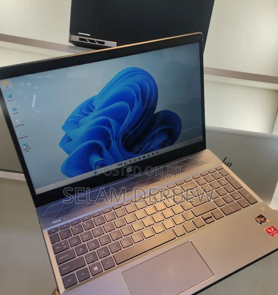 New Laptop HP Pavilion 15 8GB AMD Ryzen 5 SSD 512GB