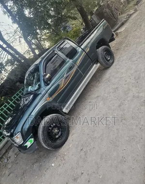 Toyota Hilux 1999 Gray