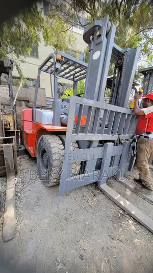 5 Ton Fork Lift