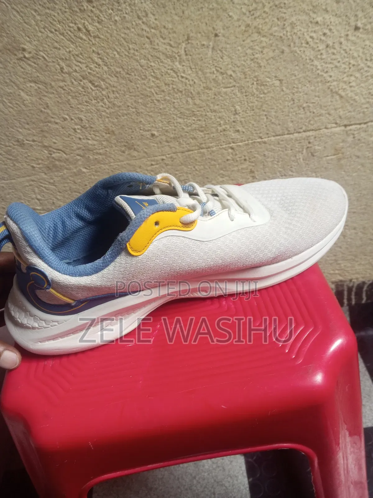 Selling of Men's Shoe