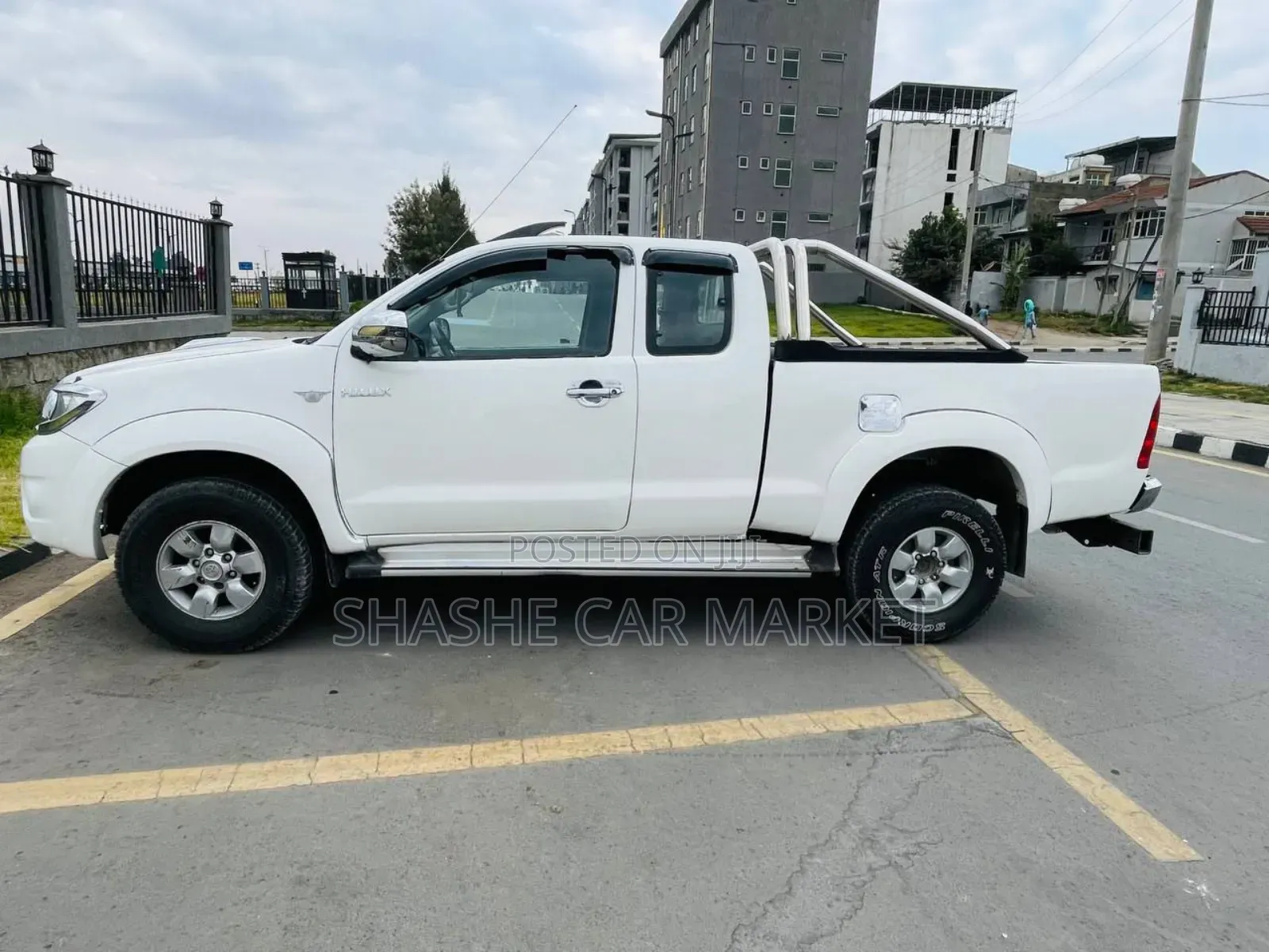 Toyota Hilux 2015 White