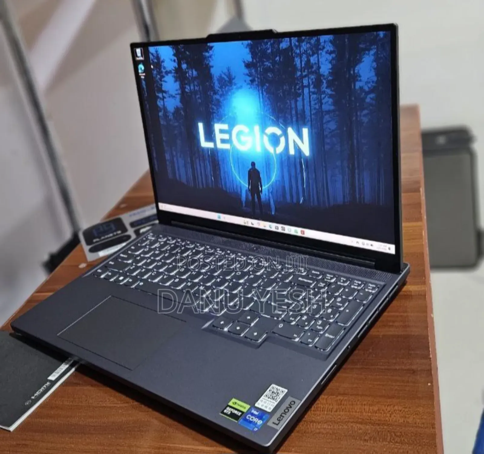 New Laptop Lenovo 16GB Intel Core i7 SSD 1T