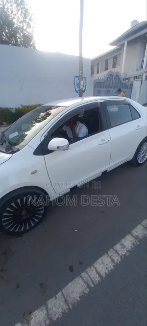 Toyota Yaris 2008 White