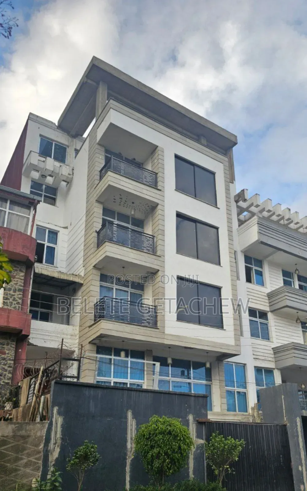 9bdrm House in Megenagna Top View,, Yeka for sale